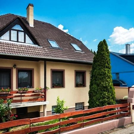 Szenti Vendeghaz Bed & Breakfast Gyor Bagian luar foto