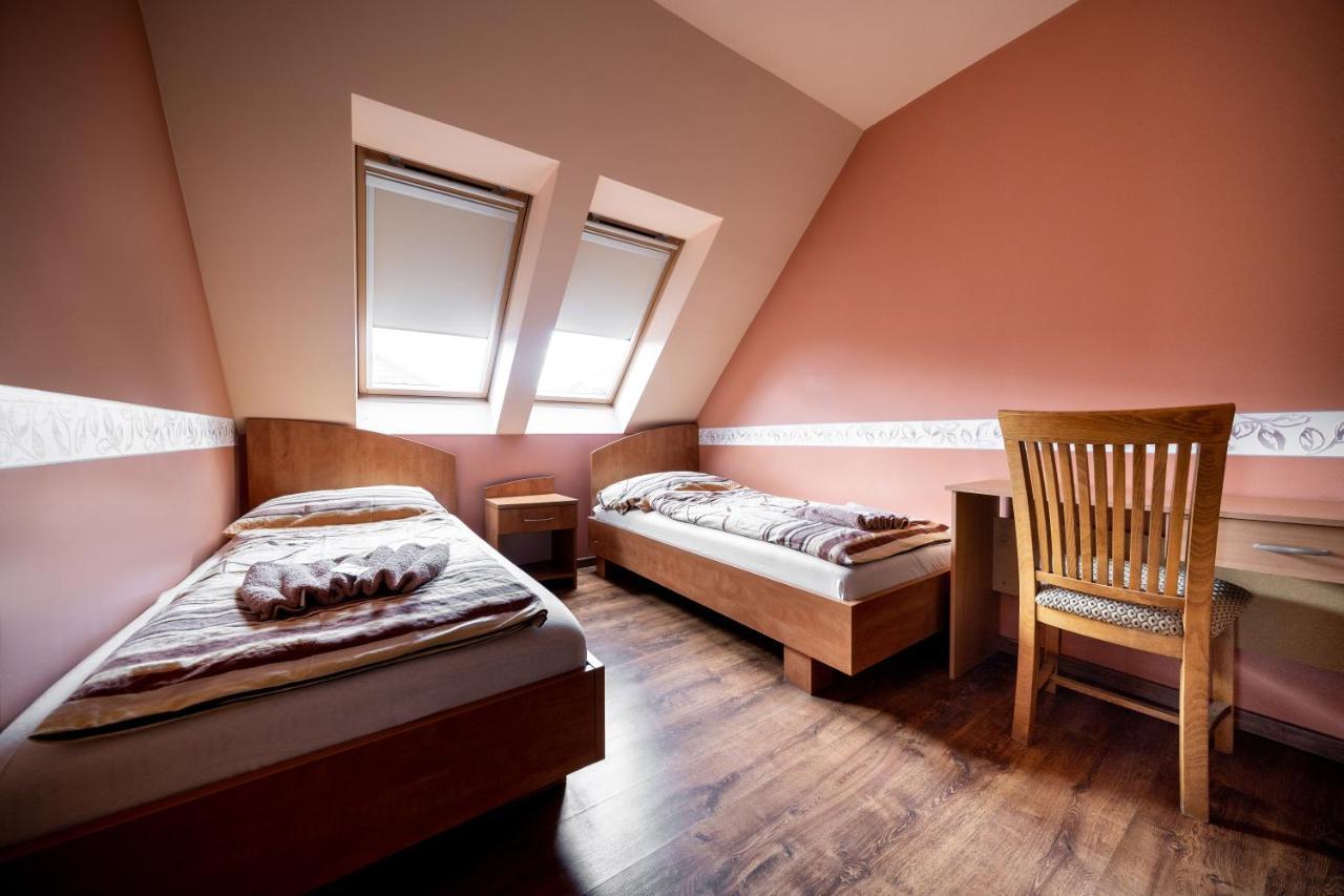 Szenti Vendeghaz Bed & Breakfast Gyor Bagian luar foto